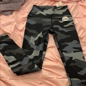 Victoria Secret Pink ultimate leggings never worn